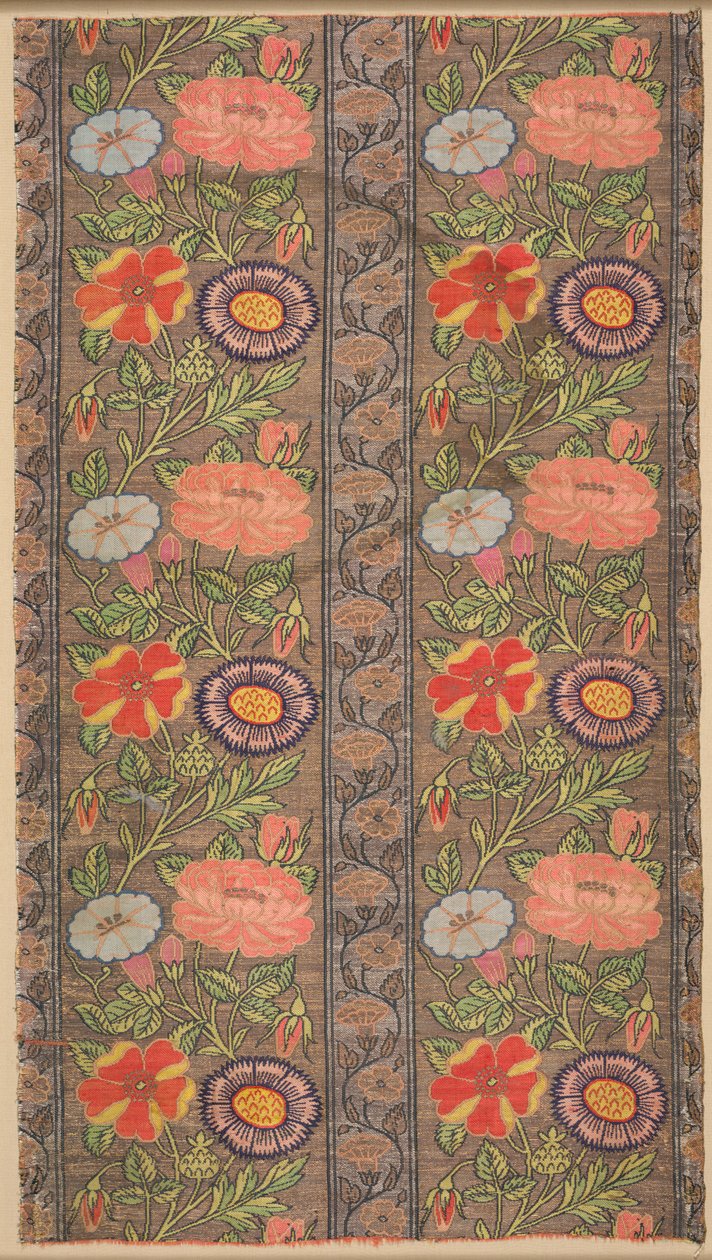 Geblümter gestreifter Seidenstoff auf goldenem Grund, 1600-1650 von Unbekannt