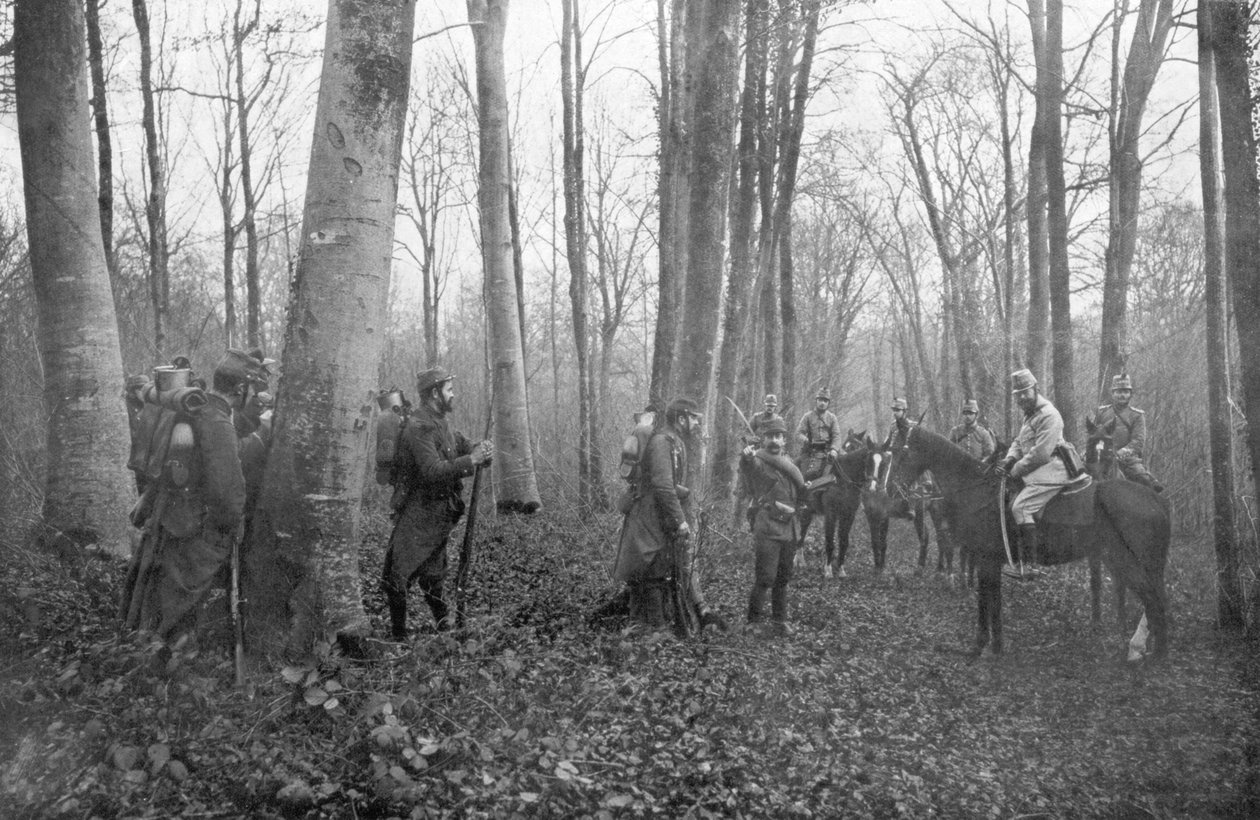Französische Patrouillen im Wald von Argonne, Frankreich, 1915 von Unbekannt