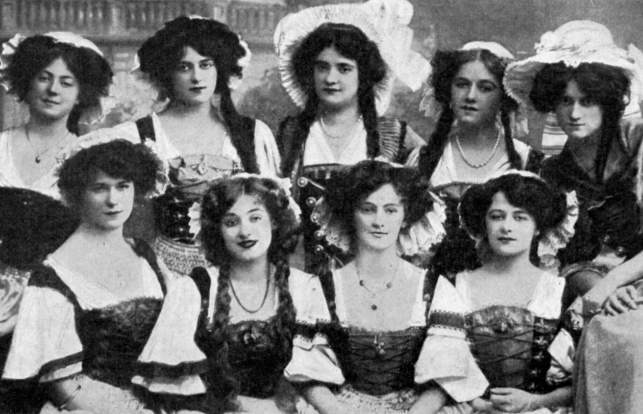 Gaiety Girls, 1908-1951 von Unbekannt