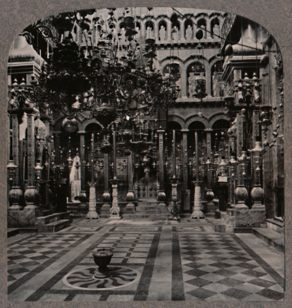 Griechische Kathedrale in der Grabeskirche, Jerusalem, ca. 1900 von Unbekannt