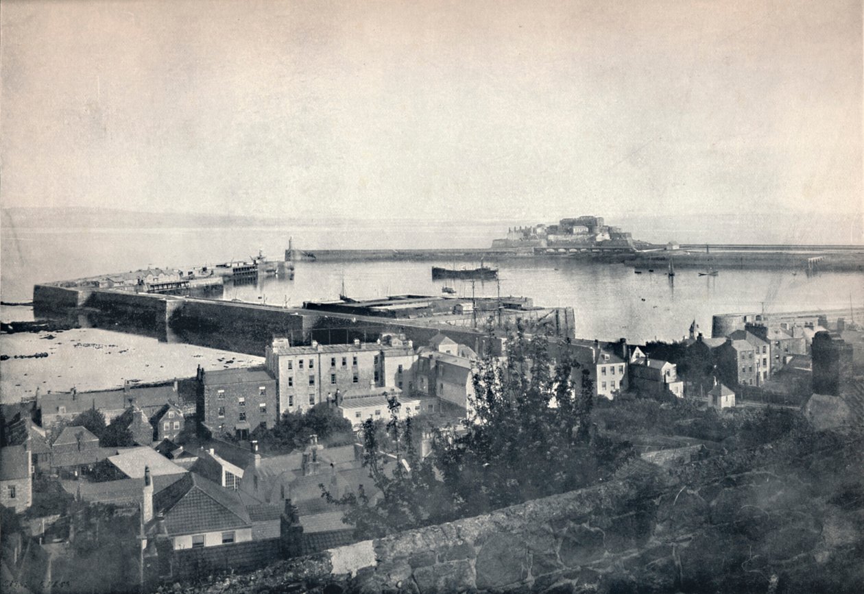 Guernsey - St. Peter-Port und Castle Cornet, 1895 von Unbekannt