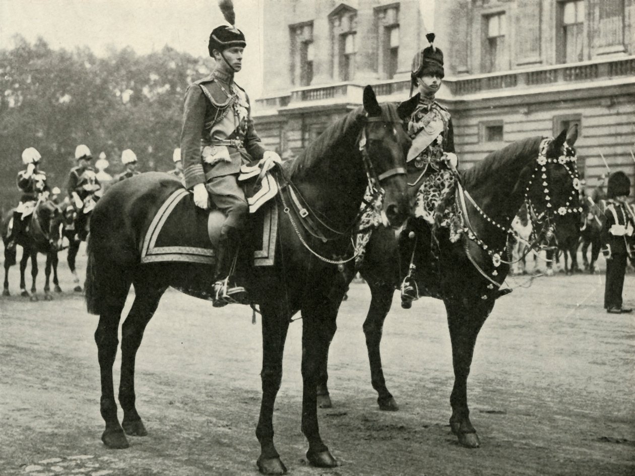 Seine Majestät mit dem Herzog von Gloucester, bei der Trooping the Colour, 1928, 1937 von Unbekannt