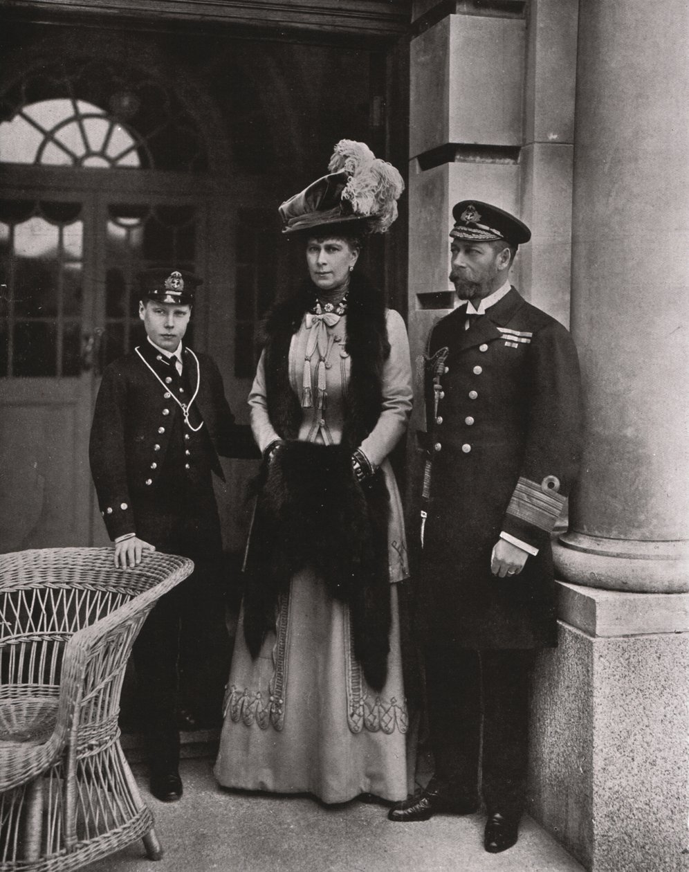 König George und Königin Mary mit ihrem Sohn Prinz Edward, Mai 1910 von Unbekannt