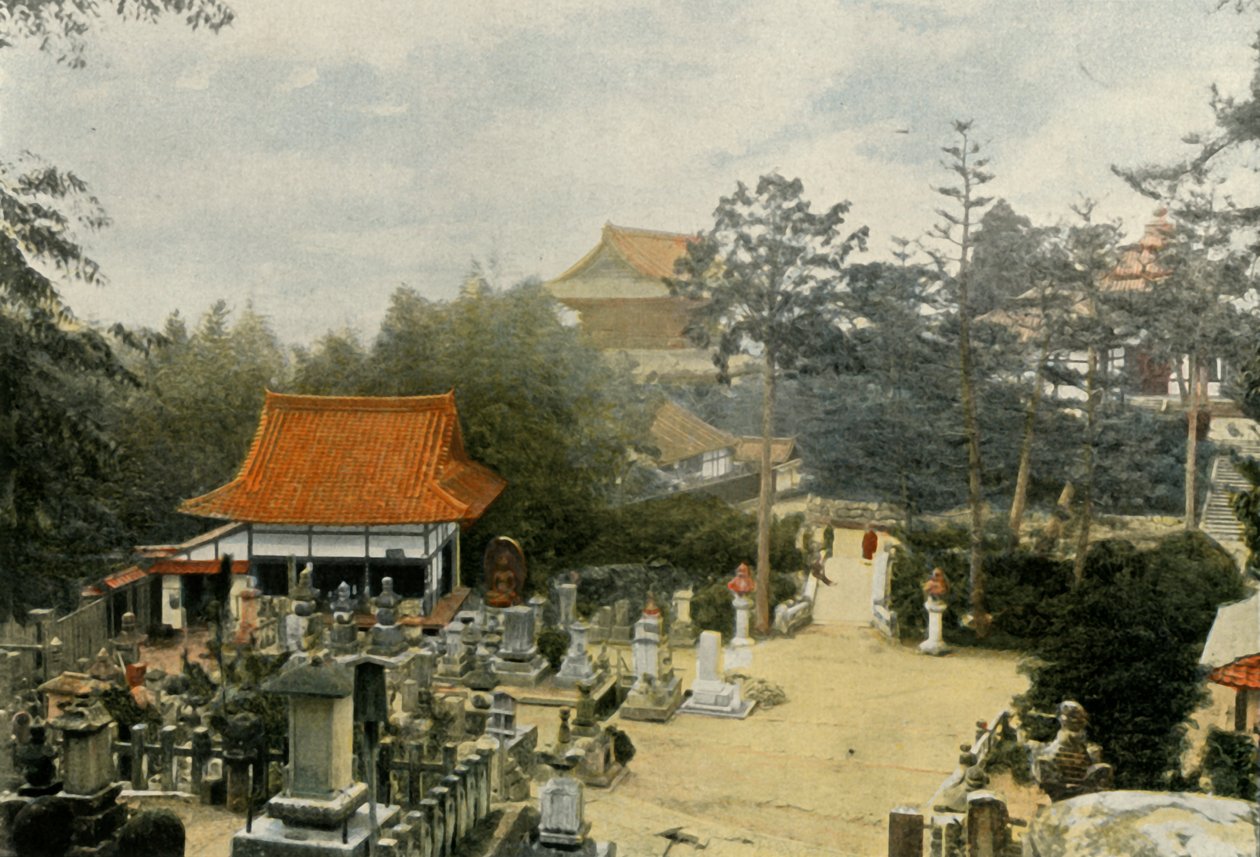 Le Cimetiere Kurodani a Kioto, Tombes Sculptees, Grabsteine auf dem Kurodani-Friedhof, Kyoto, 1900 von Unbekannt