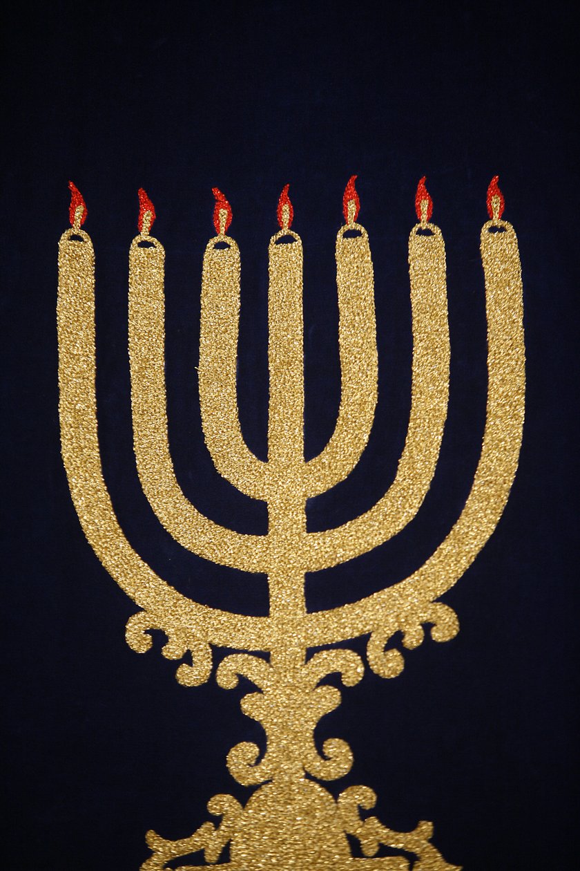 Menora in der Stadttempel-Synagoge, Wien, Österreich von Unbekannt