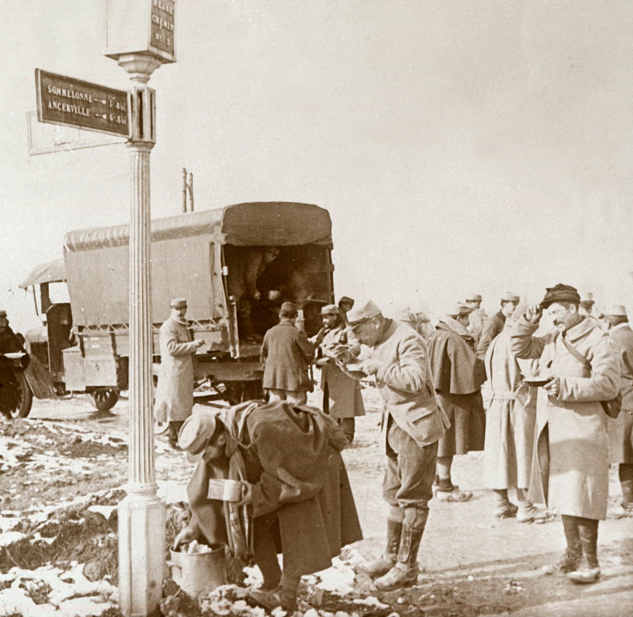Mobile Küche auf der Voie Sacrée, Verdun, Nordfrankreich, um 1914-1918 von Unbekannt