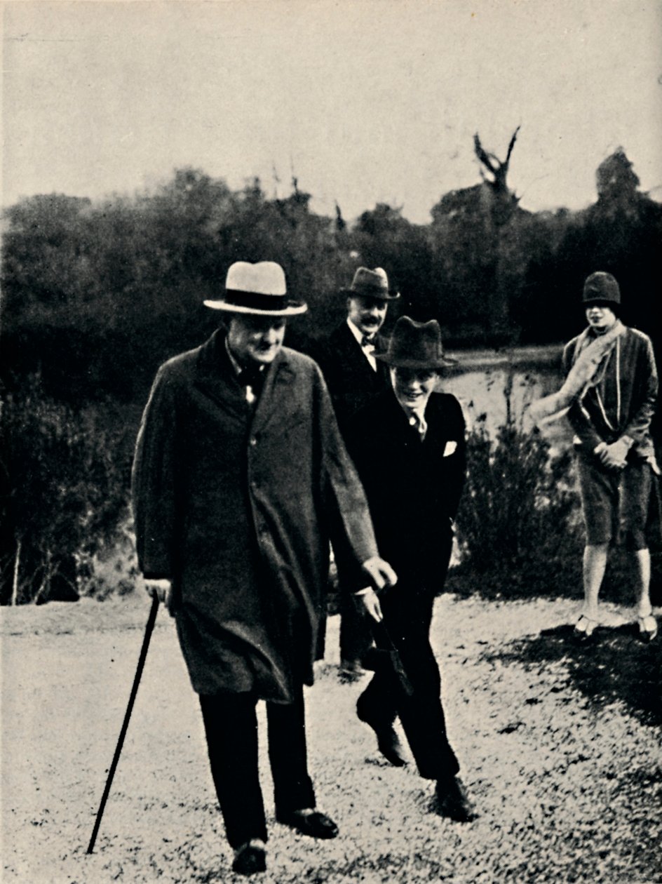 Im Urlaub mit seinem Sohn in Italien, 1920er Jahre von Unbekannt