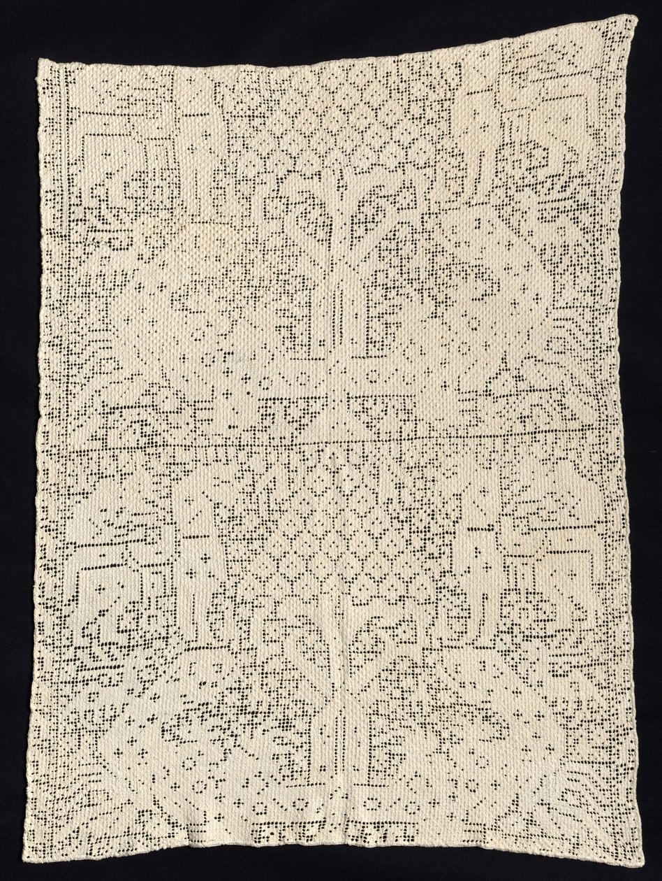 Tafel mit einem Muster von Bäumen und nicht identifizierten Tieren, 19. Jahrhundert von Unbekannt