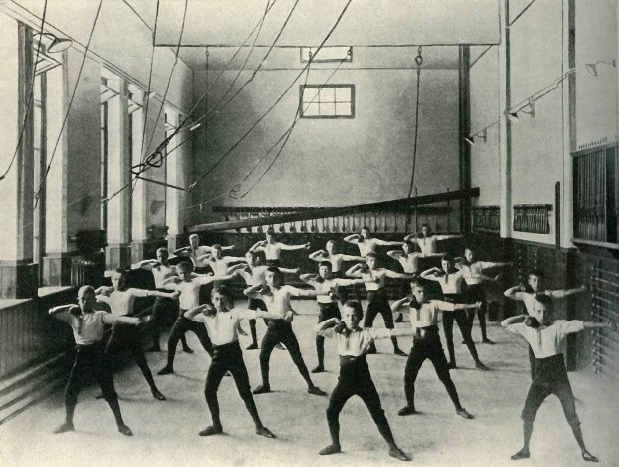 Körperübungen am Royal Institution for the Deaf and Dumb, Friar Gate, Derby, 1902 von Unbekannt