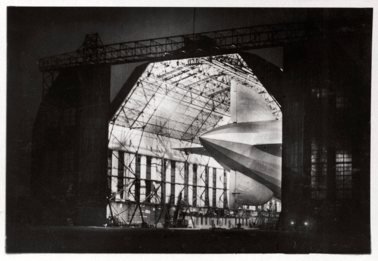 Vorbereitungen für einen Nachtflug, Zeppelin LZ 127 Graf Zeppelin von Unbekannt