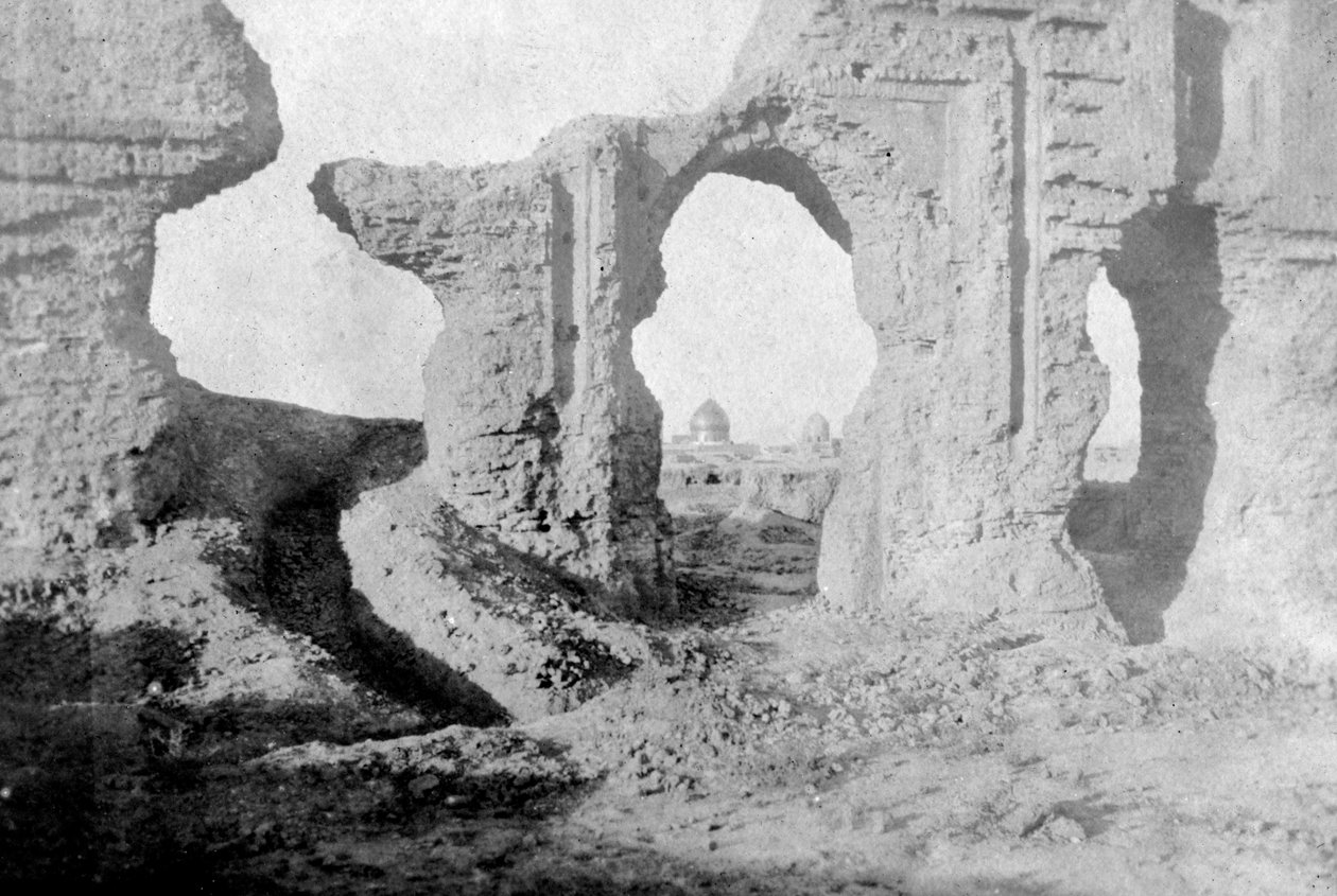 Ruinen der Mauern des Verzauberten Gartens, außerhalb der Stadt Samarra, Irak, 1917-1919 von Unbekannt