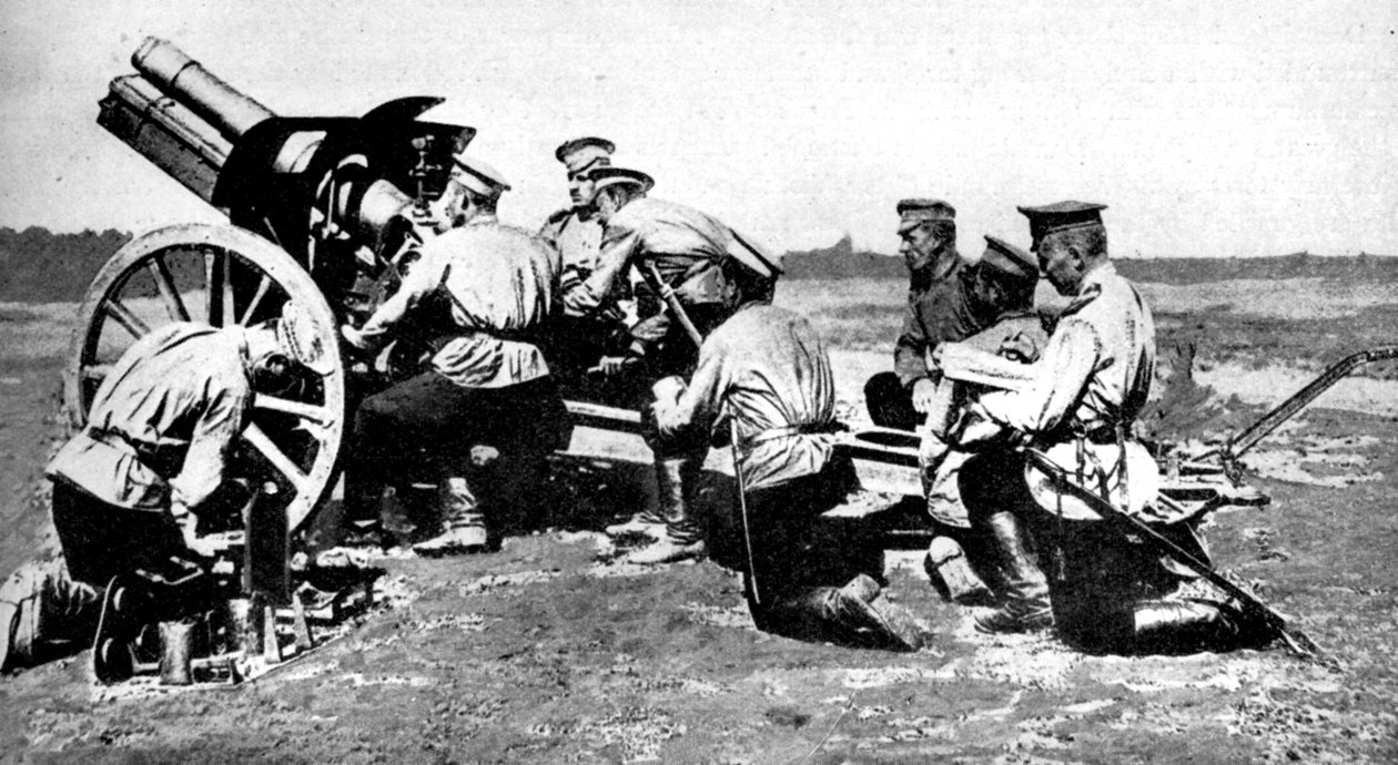 Russische Haubitze beim Übungsschießen, Erster Weltkrieg, 1914 von Unbekannt