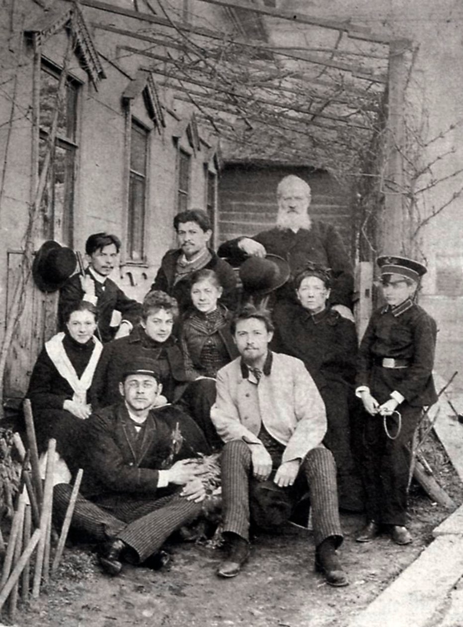 Der russische Autor Anton Tschechow mit Familie und Freunden, 1890 von Unbekannt