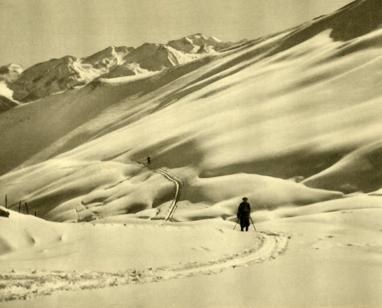 Skifahren an der Oberen Schlossalm, nahe Bad Hofgastein, Österreich, um 1935 von Unbekannt