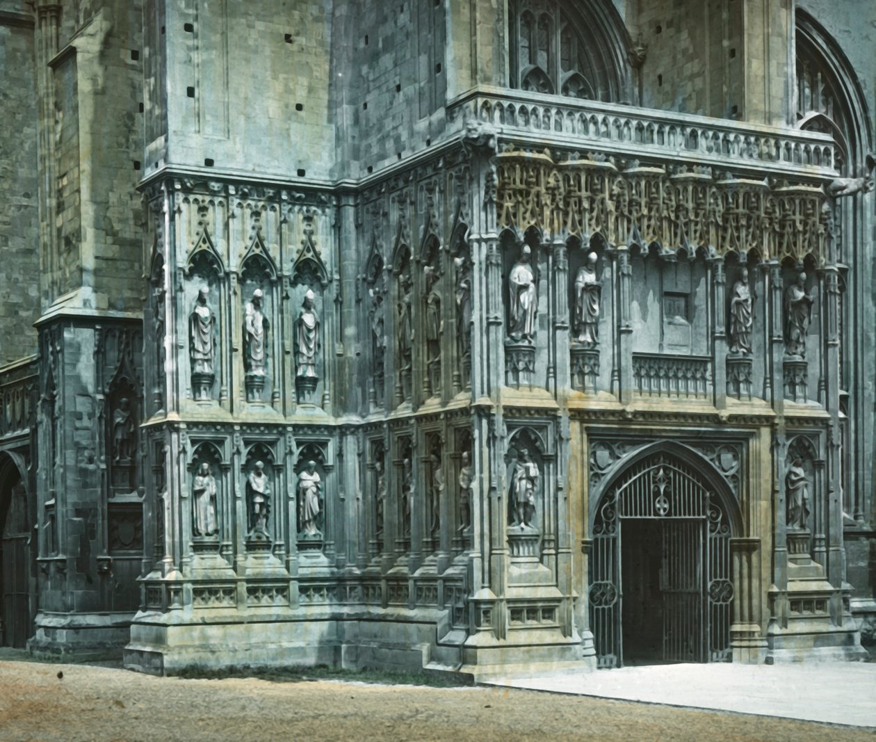 Südwestportal, Kathedrale von Canterbury, um 1890 von Unbekannt