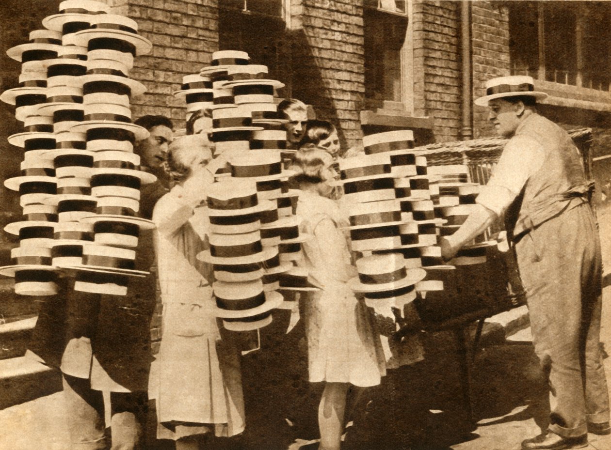 Strohhüte kommen wieder in Mode, 1930, 1933 von Unbekannt
