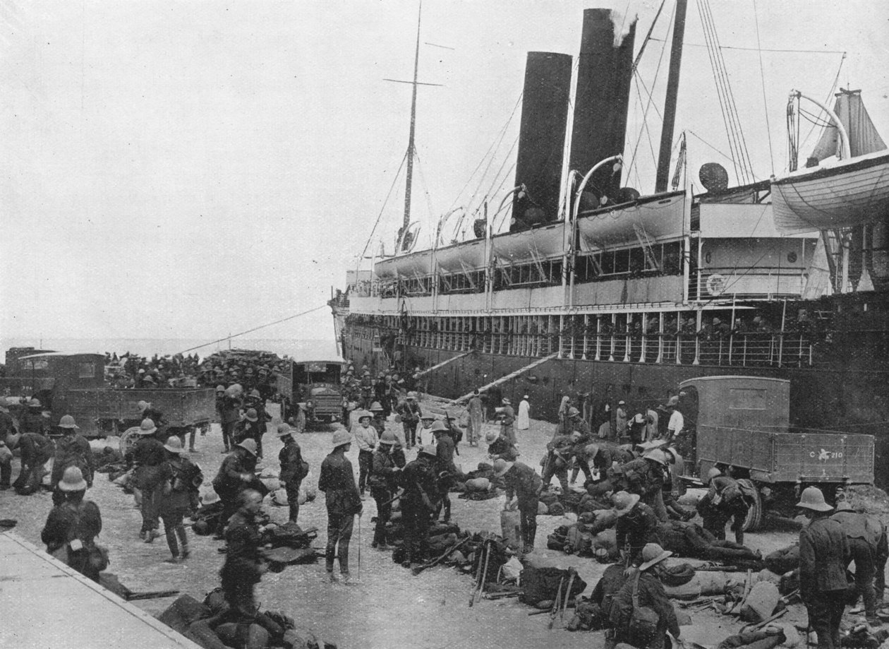 Die Dardanellen-Expeditionsstreitmacht bricht auf: Ein Transport wird in Alexandria beladen, 1915 von Unbekannt