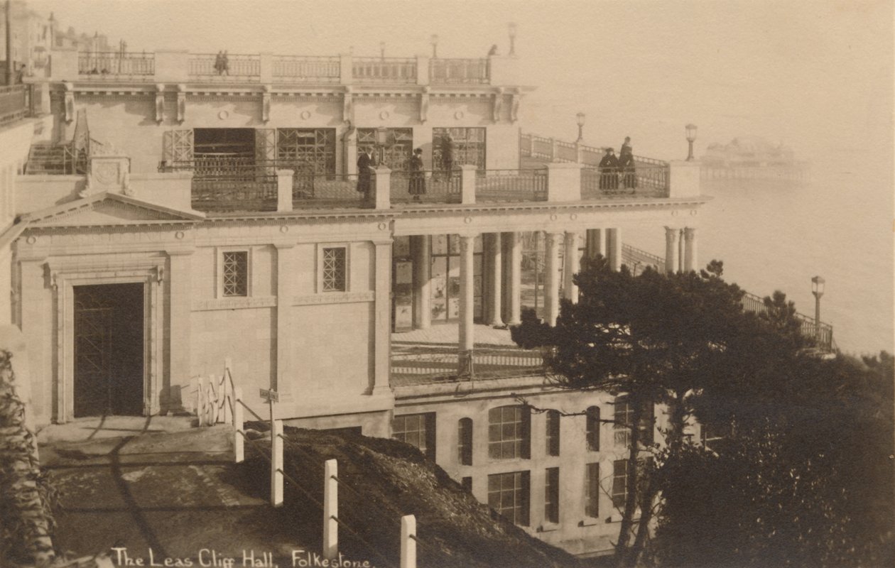 Die Leas Cliff Hall, Folkestone, spätes 19.-frühes 20. Jahrhundert von Unbekannt