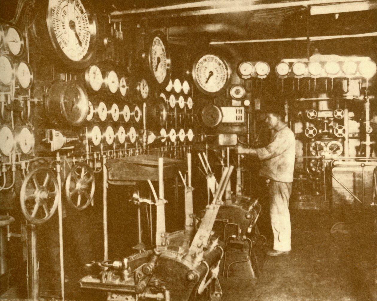Die Hauptmaschinensteuerungsplattform der Aquitania, ca. 1930 von Unbekannt