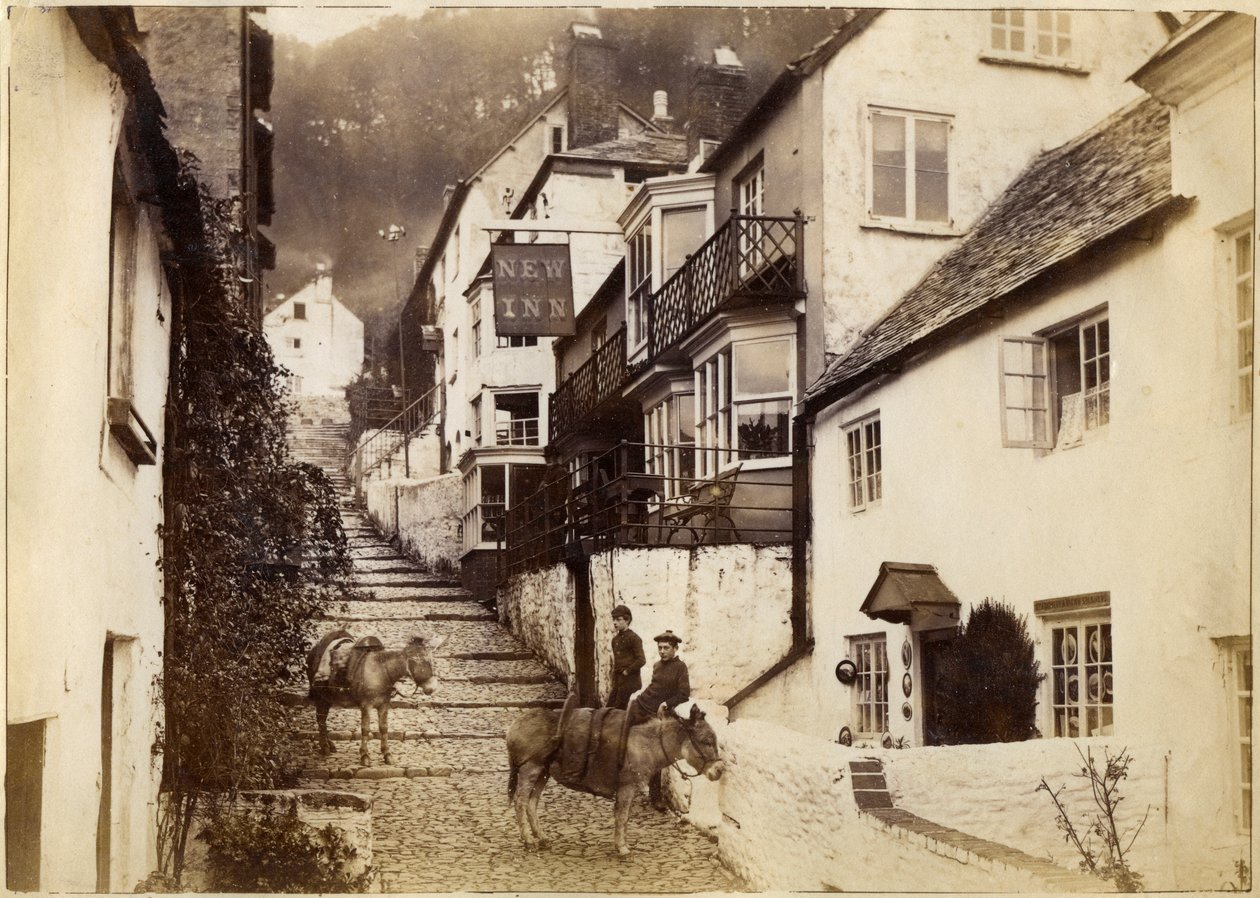 Das New Inn und die Straße, Clovelly, Devon, spätes 19. oder frühes 20. Jahrhundert von Unbekannt