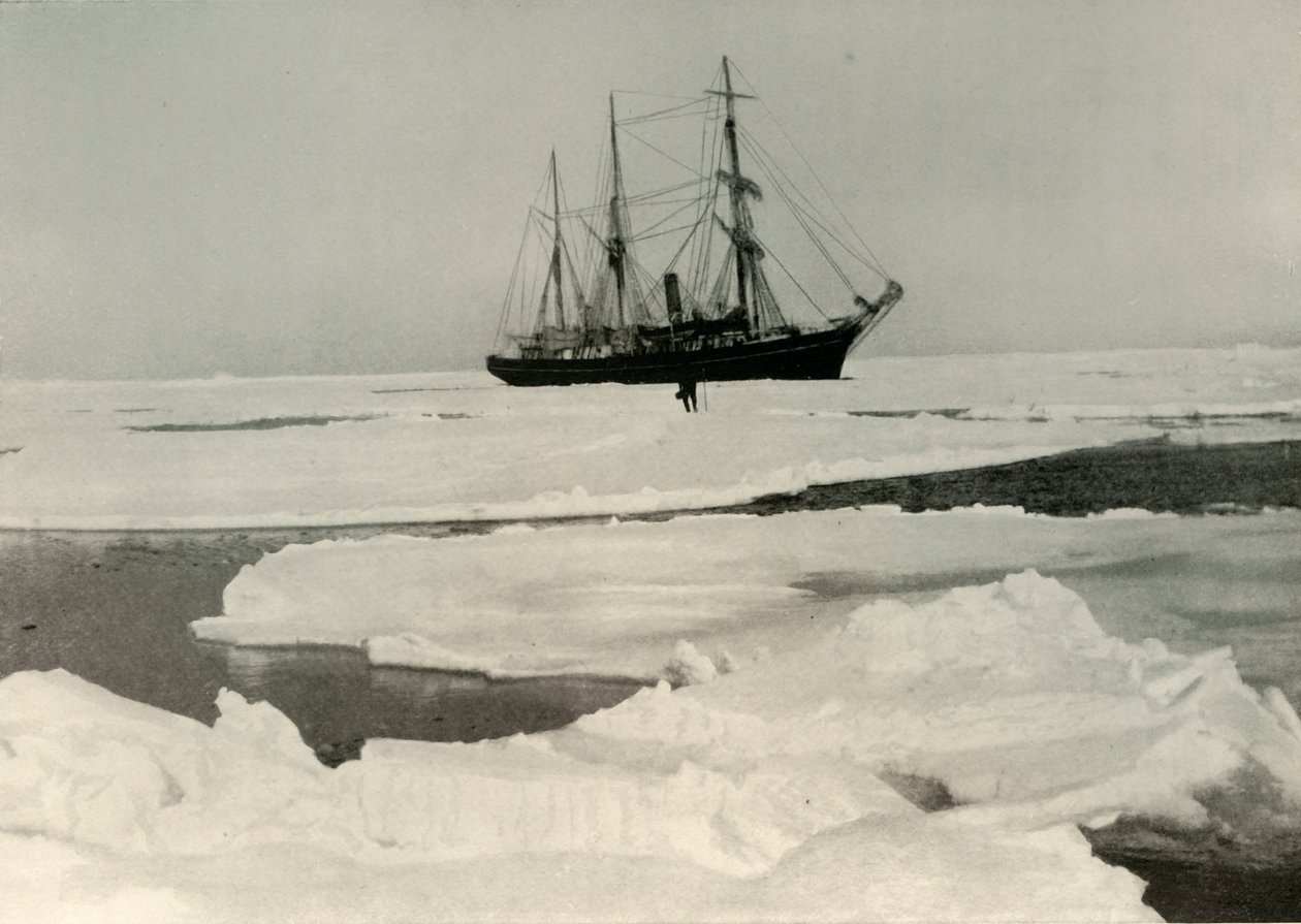 Die Nimrod bahnt sich ihren Weg durch offeneres Packeis, um 1908, 1909 von Unbekannt