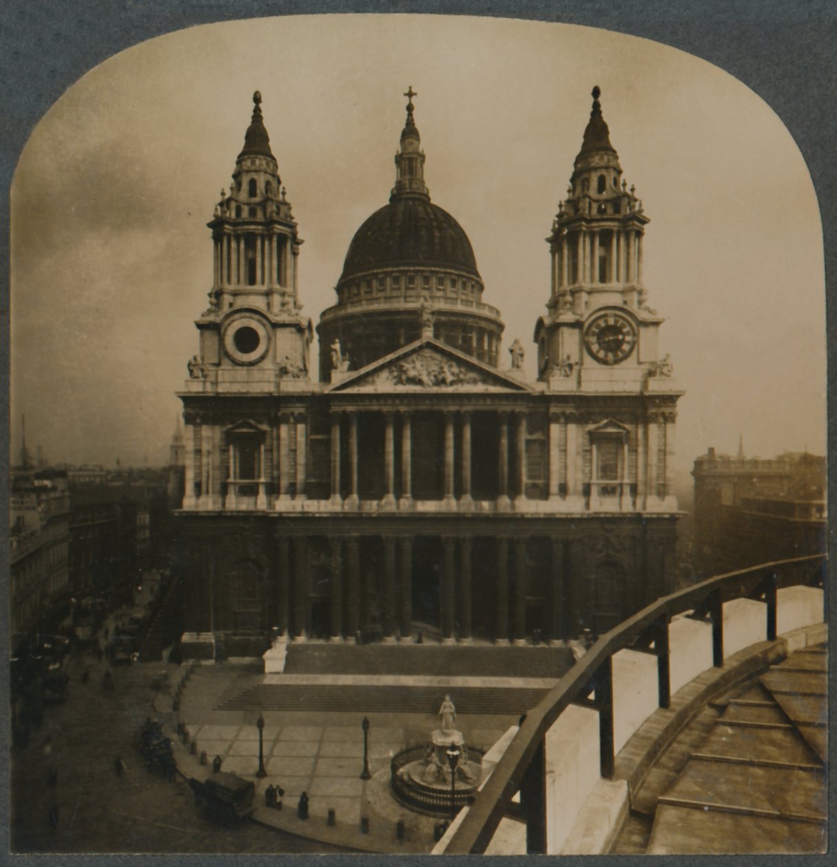 Der Stolz von London, St. Pauls Kathedrale, London, England, ca. 1910 von Unbekannt