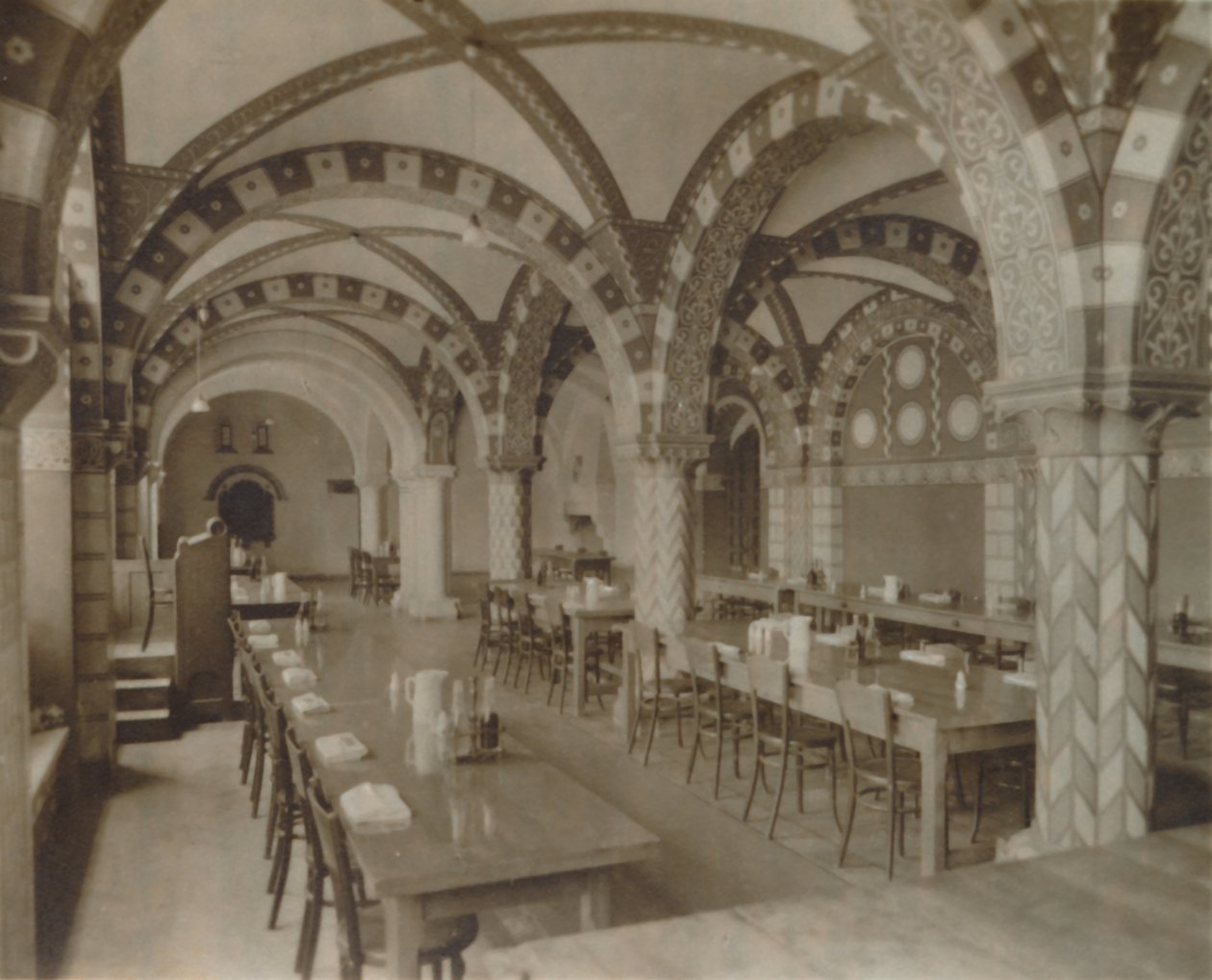 Das Refektorium, Buckfast Abbey von Unbekannt