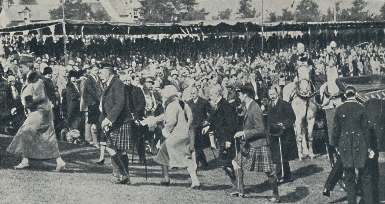 Die königliche Familie in Schottland, um 1930 von Unbekannt