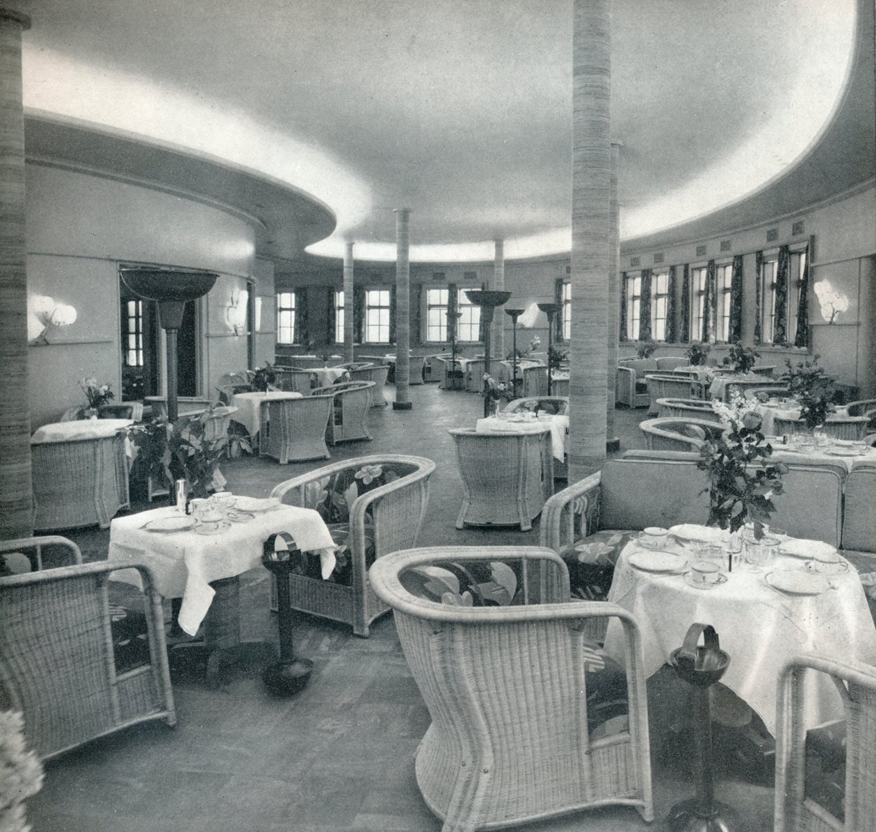 Die Teelounge der Conte Di Savoia, 1933 von Unbekannt