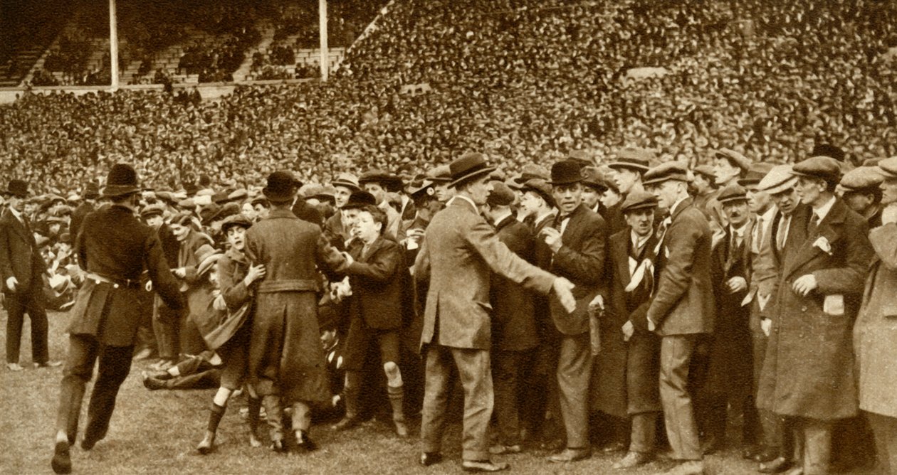 Das erste FA Cup Finale im neuen Wembley-Stadion in London, 28. April 1923, 1935 von Unbekannt