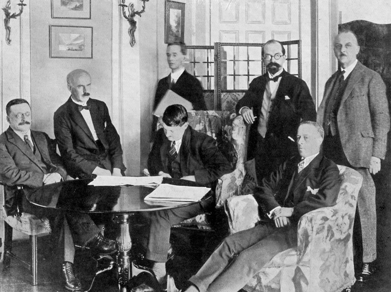 Die Vertragsschließer, 6. Dezember 1921 von Unbekannt