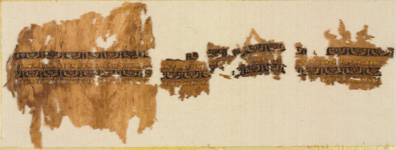 Tiraz mit Gold, wahrscheinlich von einem weiten Ärmel, 1013-1020 von Unbekannt