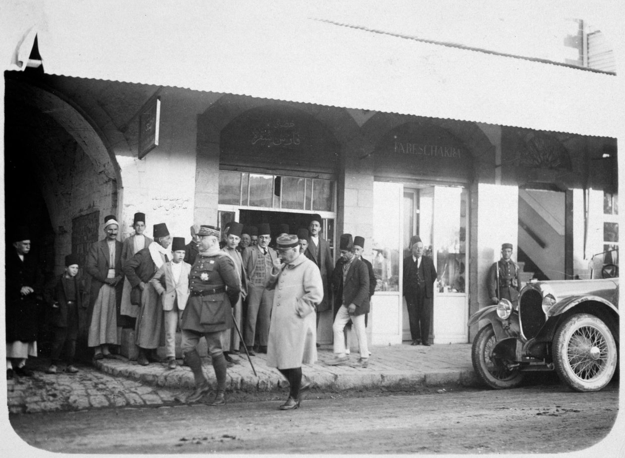 Zwei Offiziere der Französischen Fremdenlegion, Syrien, 20. Jahrhundert von Unbekannt