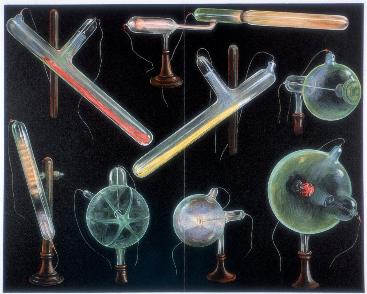 Verschiedene Substanzen fluoreszieren in Vakuumröhren unterschiedlicher Formen, 1903 von Unbekannt
