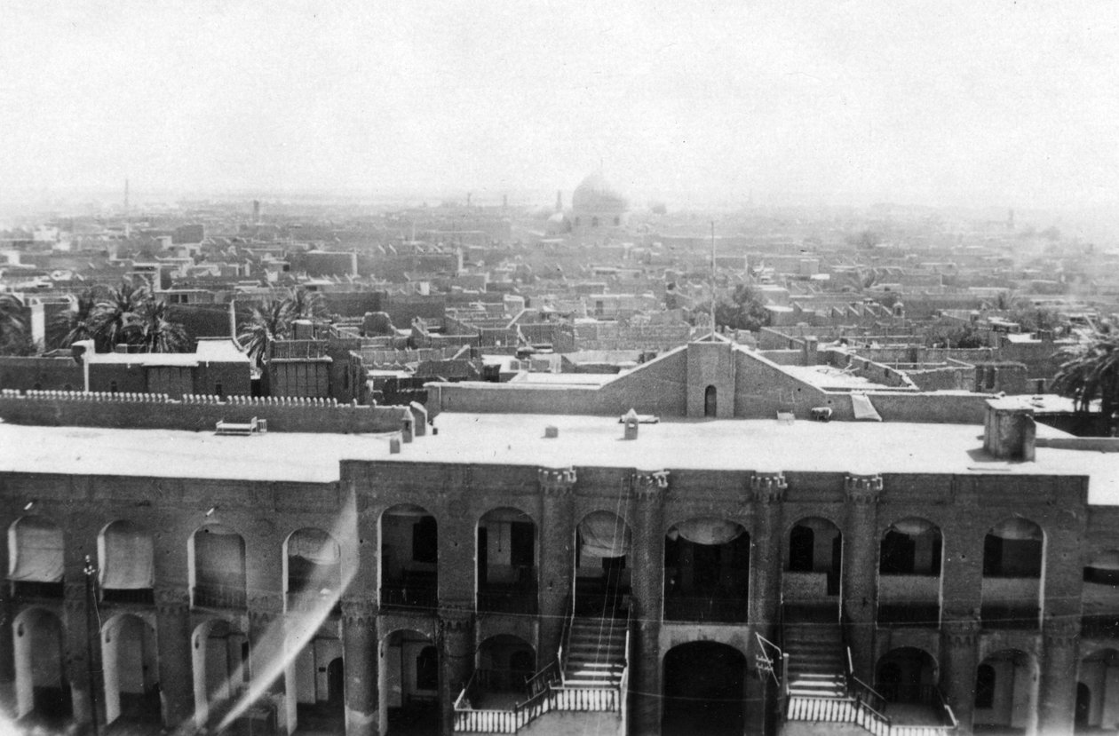 Blick auf Bagdad von einem Blockturm, 31. britisches Feldlazarett, Mesopotamien, Erster Weltkrieg von Unbekannt