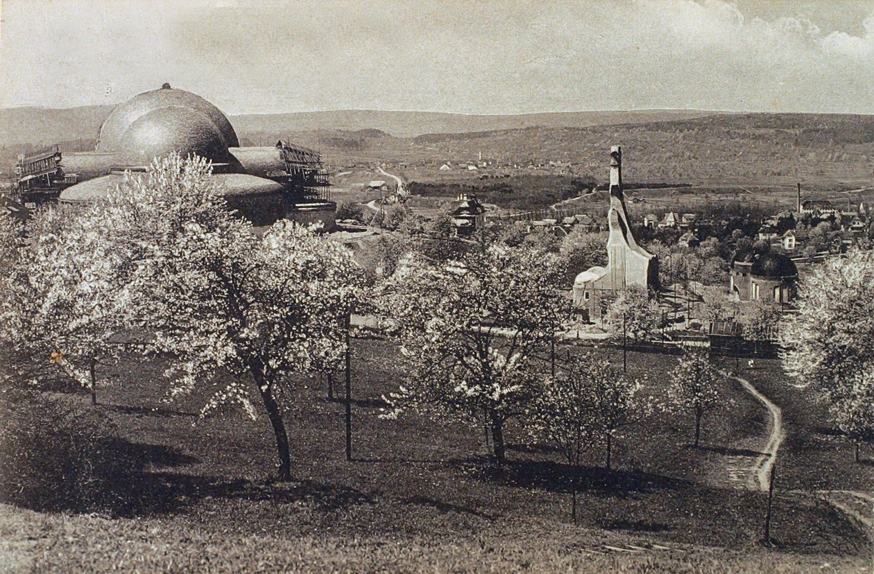 Ansicht des Goetheanums und des Heizhauses, Dornach, Schweiz, 1914-1916 von Unbekannt