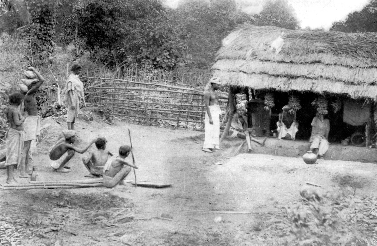 Dorfausgestoßene beim Einkaufen in Südindien, 1926 von Unbekannt