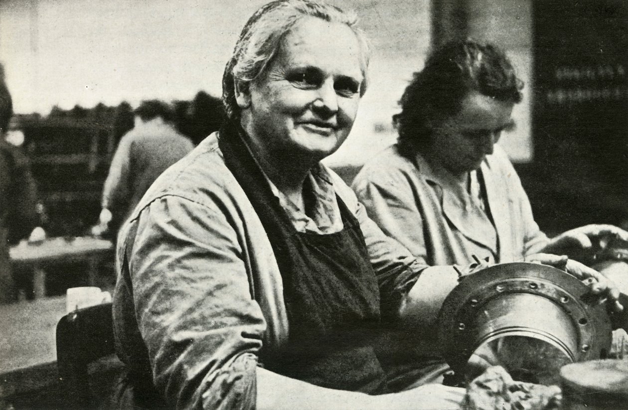 Frauen in der Flugzeugwartung und -reparatur, Südwales, Zweiter Weltkrieg, ca. 1939-1944 von Unbekannt