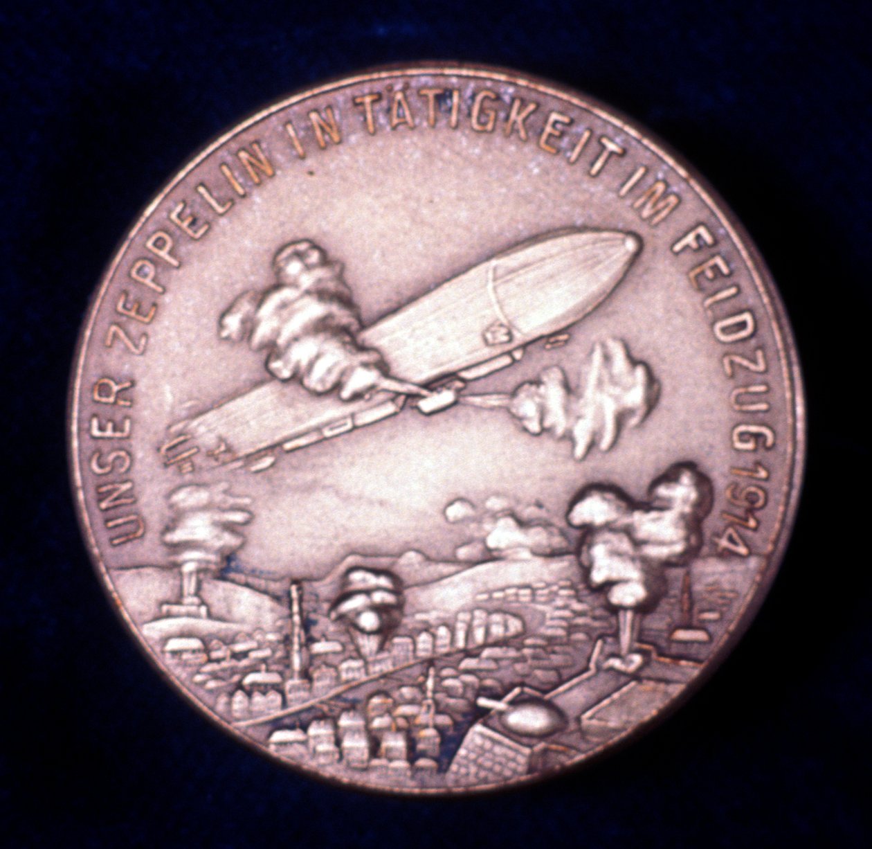 Zeppelin-Luftschiff im Einsatz während des Ersten Weltkriegs, 1914 von Unbekannt