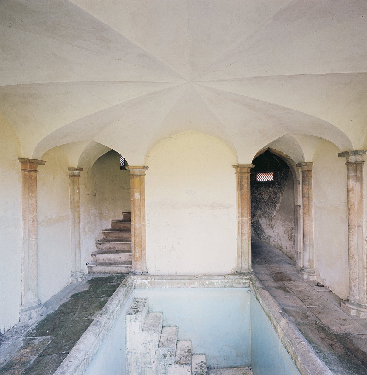 Innenraum des Badehauses, Corsham Court, Wiltshire von Unbekannt Unbekannt