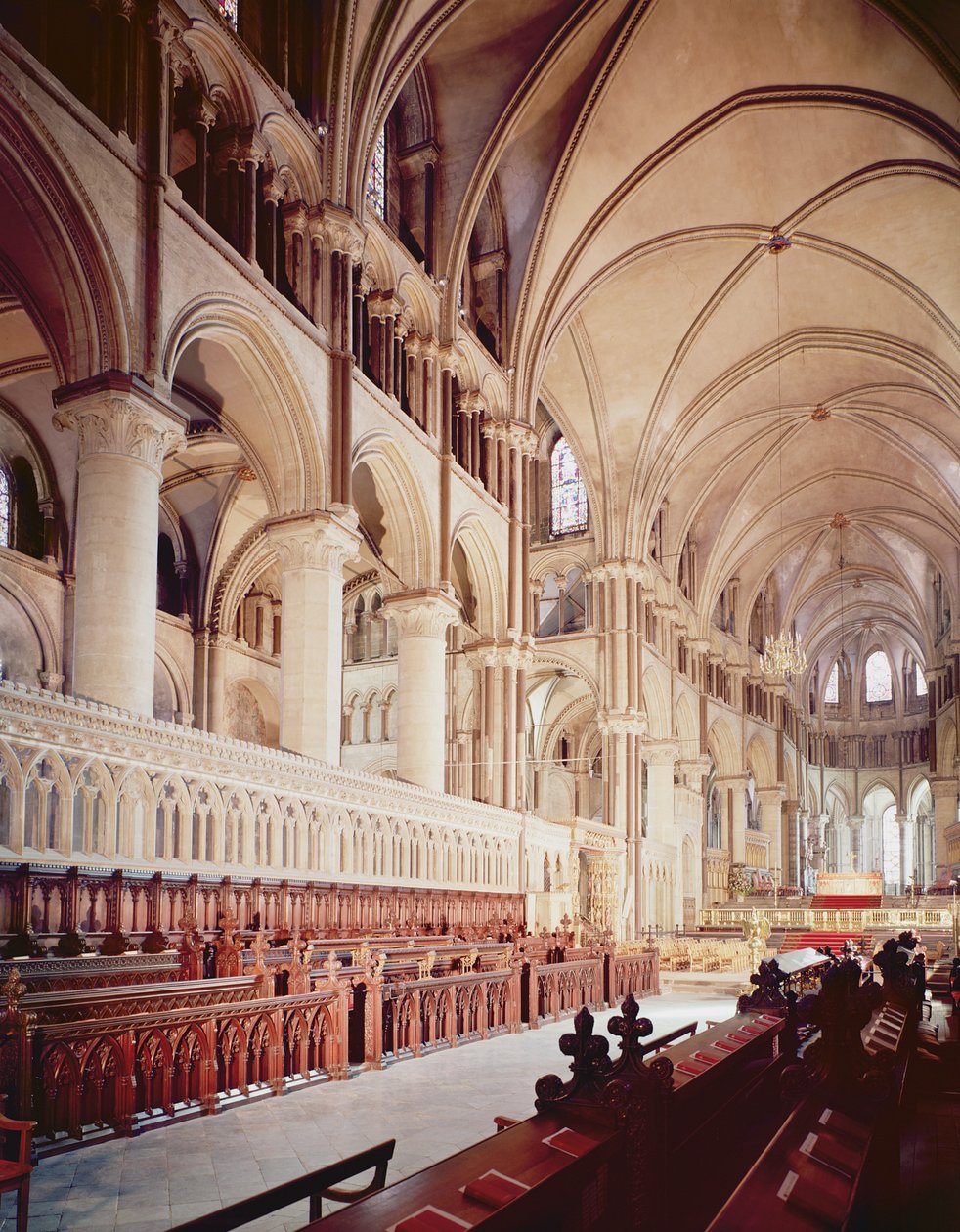 Ansicht des Chors, Kathedrale von Canterbury, gebaut 1098-1130 von Unbekannt Unbekannt