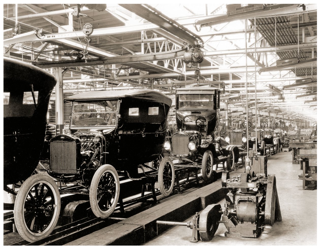 Fließband von Ford, Detroit, 1924 von Unbekannt Unbekannt