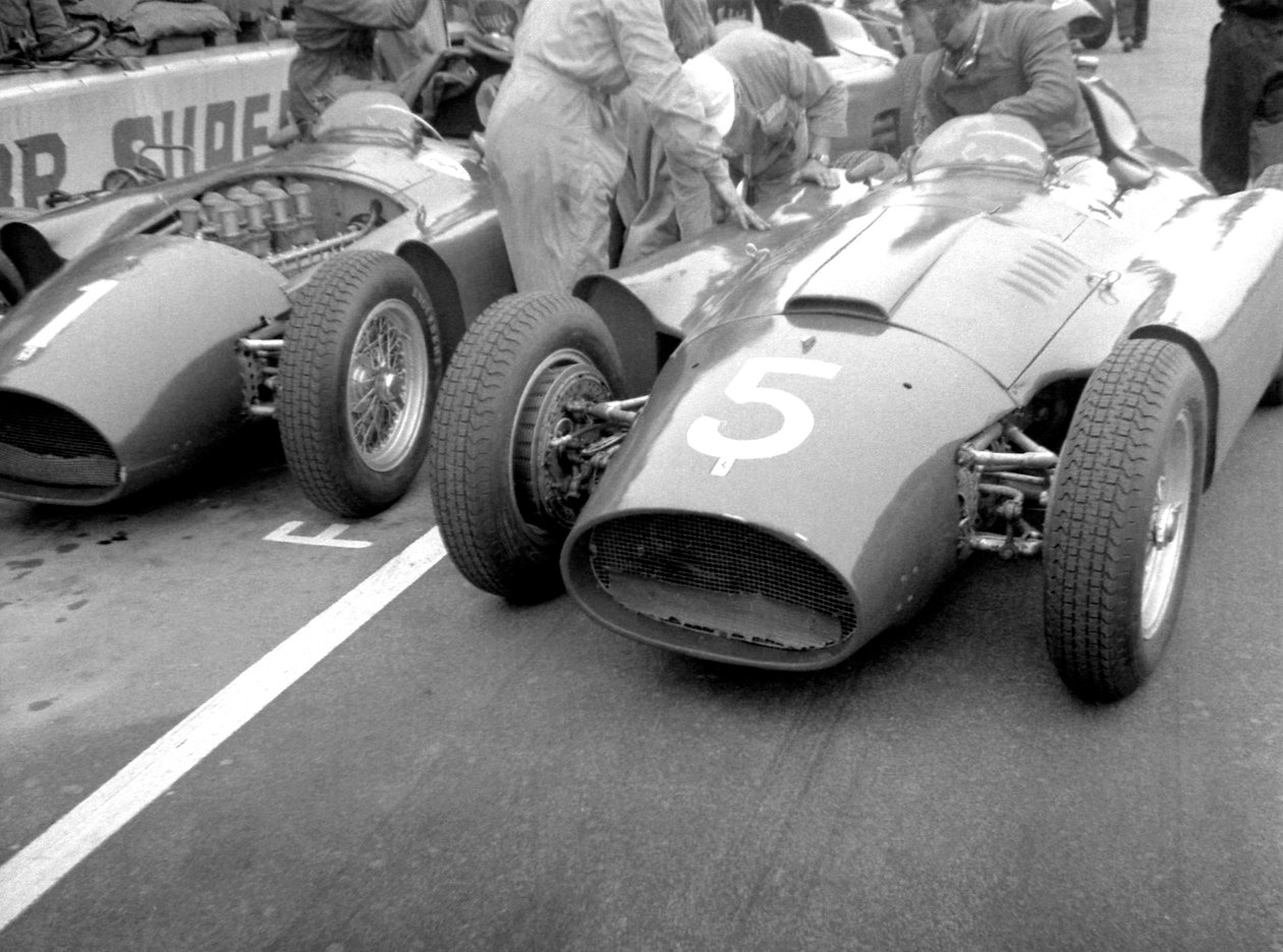 Lancia Ferraris an den Boxen, 1956 von Unbekannt Unbekannt