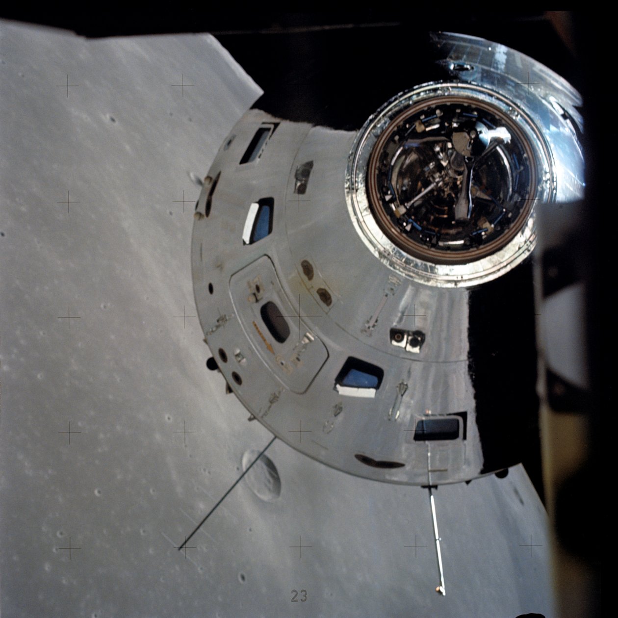 Apollo 17 Kommando-/Servicemodule fotografiert vom Mondmodul in der Umlaufbahn von Unbekannt