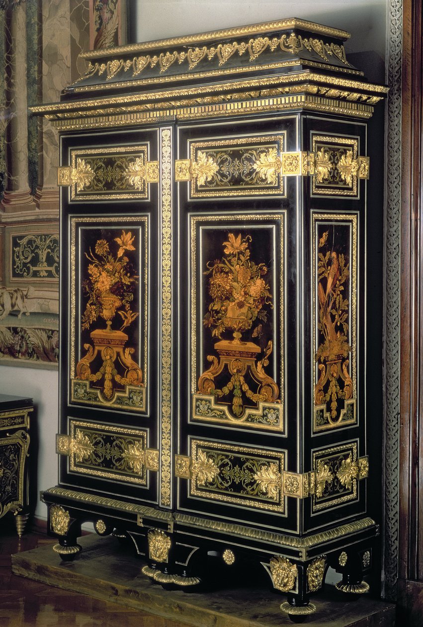 Armoire mit Marketerie-Dekoration, von Andre Charles Boulle, Paris, spätes 17. Jahrhundert von Unbekannt