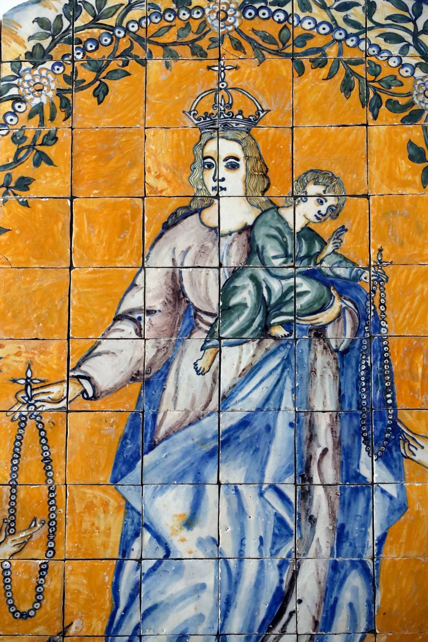 Evora Museum. Azulejos. Heiliger Dominikus empfängt den Rosenkranz von der Jungfrau. Portugal. von Benjamin Baud