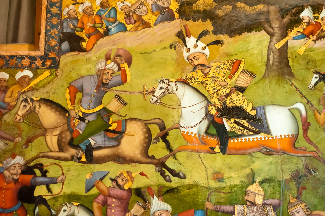 Fresko; Shah Ismail auf einem weißen Pferd in der Schlacht von Taher Abad; 1510; gegen die Usbeken in Merv; Chehel Sotoun; Vierzig-Säulen-Palast; Isfahan; Iran; Asien von Unbekannt