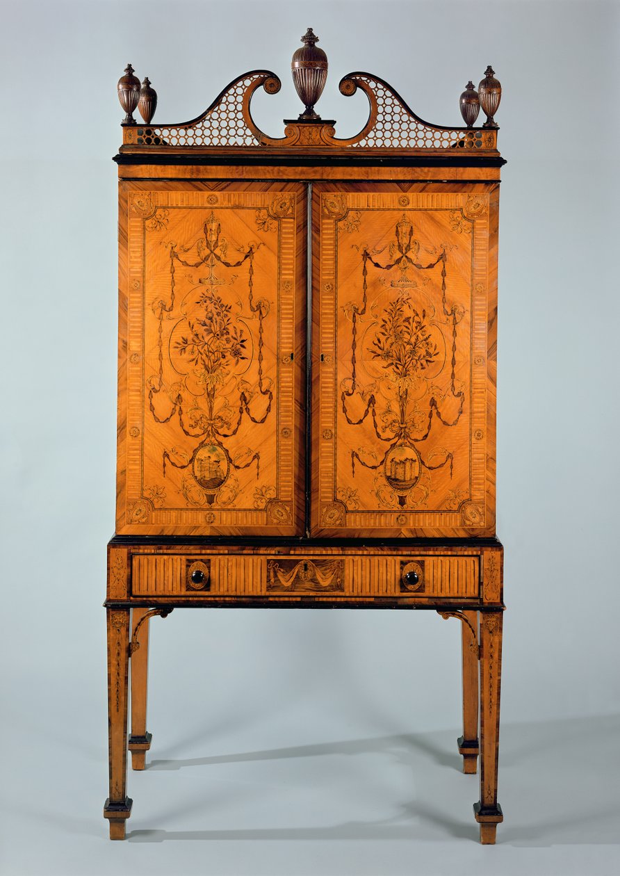 George III Craven Kabinett, Satinholz und Marketerie, auf Ständer von Unbekannt