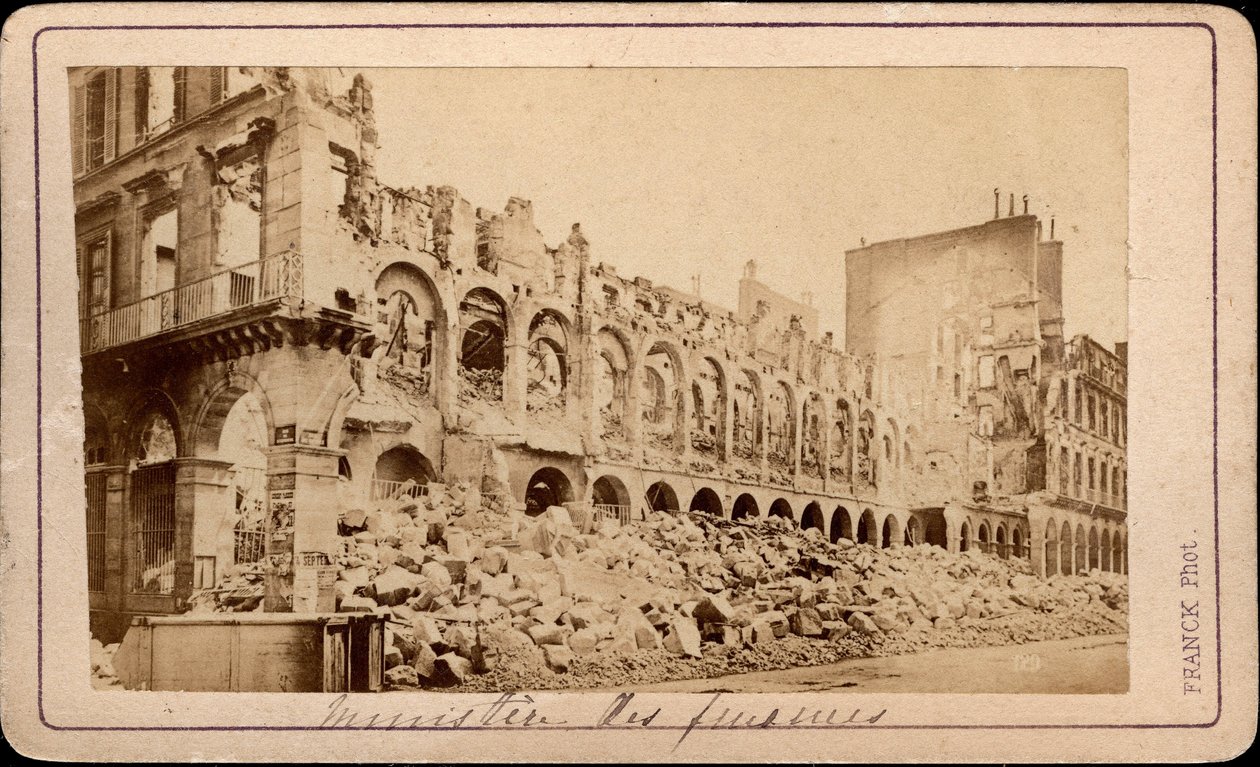 Pariser Kommune (1871): Ansicht des Finanzministeriums in Ruinen im Mai 1871 von Unbekannt