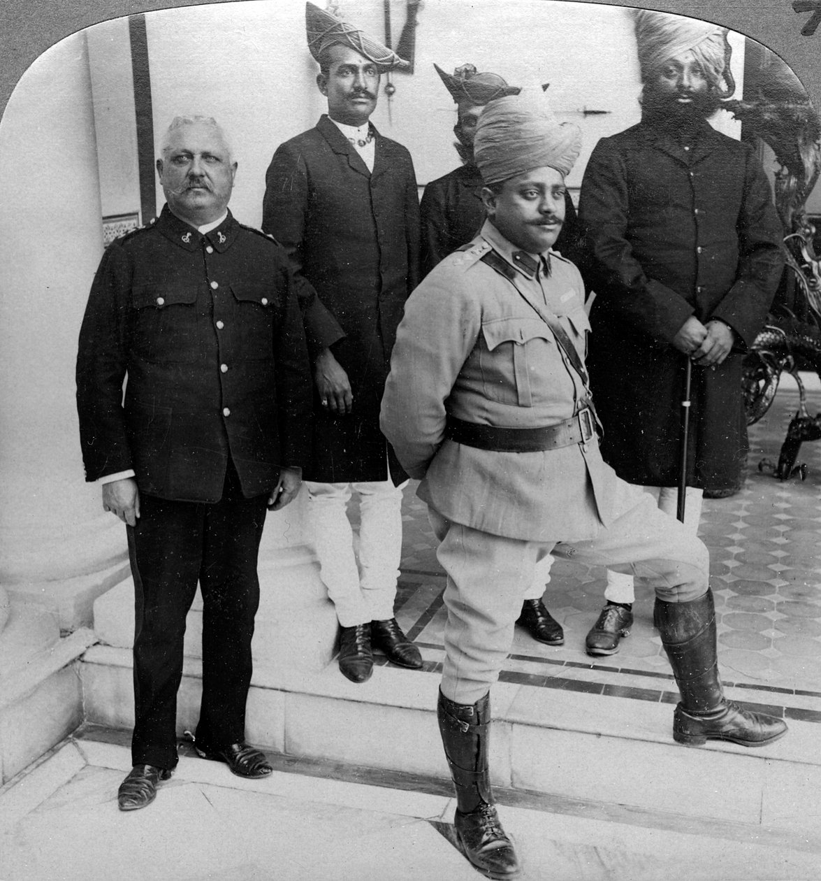 Der Maharadscha von Gwalior zu Hause, Madhya Pradesh, Indien, um 1900er von Underwood and Underwood